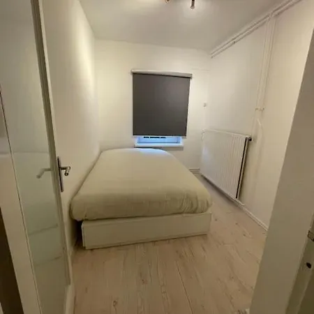 Super Cozy Near Scheveningen Beach! Voorburg